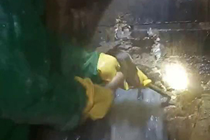河南消防水池堵漏施工视频